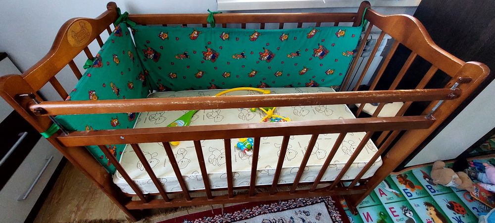 Продам кроватку-маятник