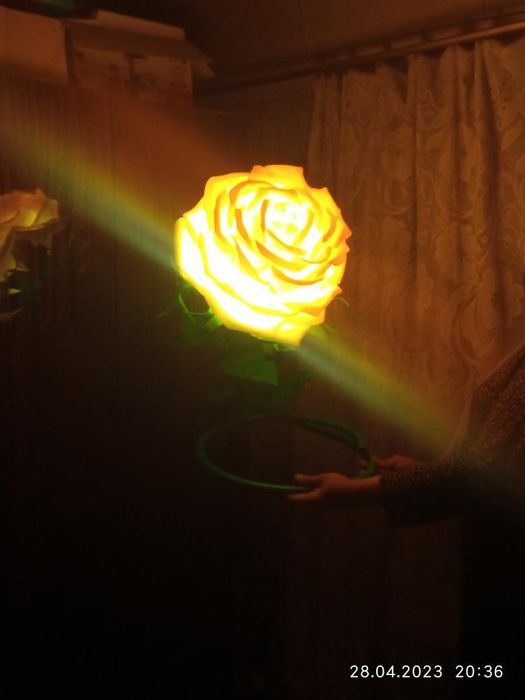 Декларативный Светильник