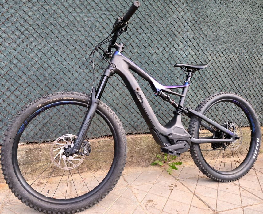 Електрически Карбонов Specialized Turbo levo 27.5+ пълно окачване