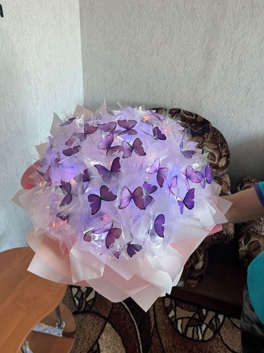 Mandarin buket Kapalakli gul buket Из бабочек букет