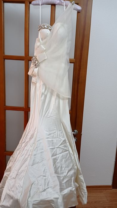 Платье на свадьбу и узату