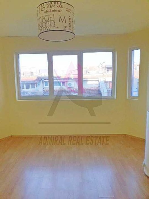 Дава се под наем Тристаен апартамент в Варна, Колхозен пазар - 80 кв.м за 328.95 € - Снимка #1