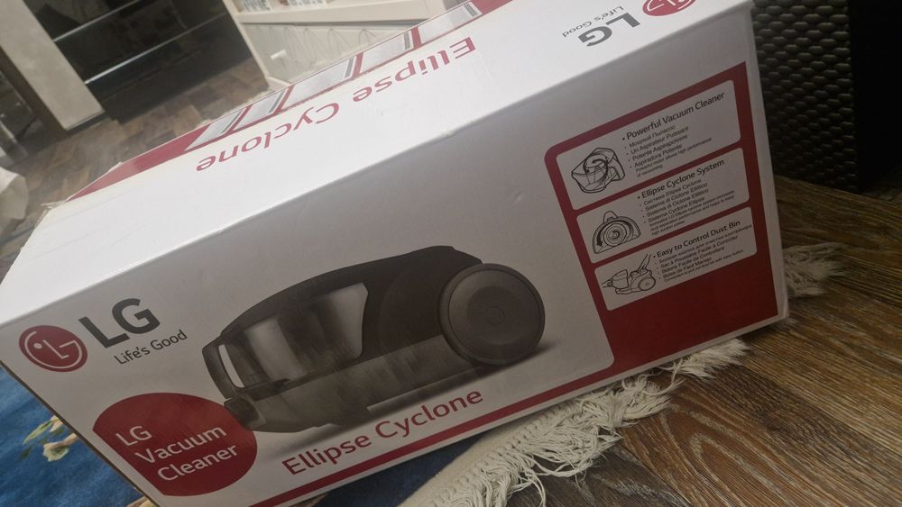 Пылесос  LG новый