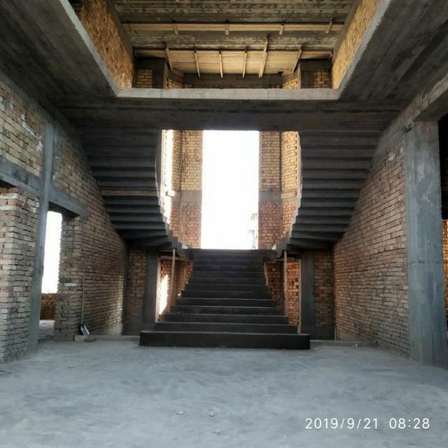 Beton zina ( Лестница) qilamiz.