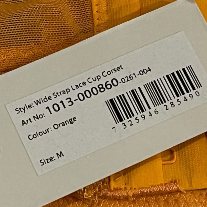 Нов дантелен корсет NA-KD