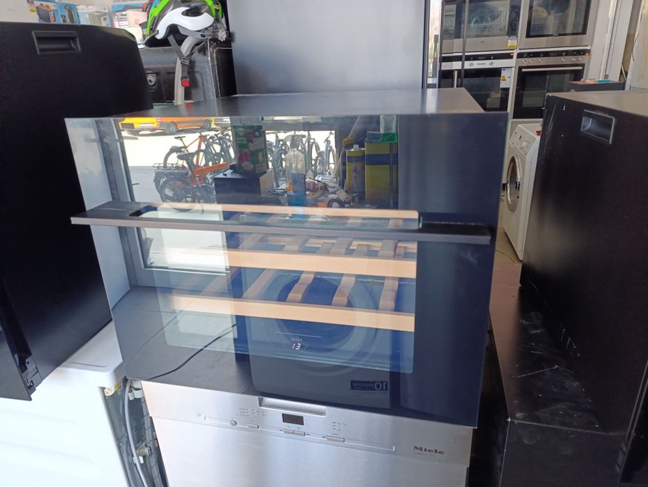 Нова!!! Витрина Охладител Witt  за вино и други