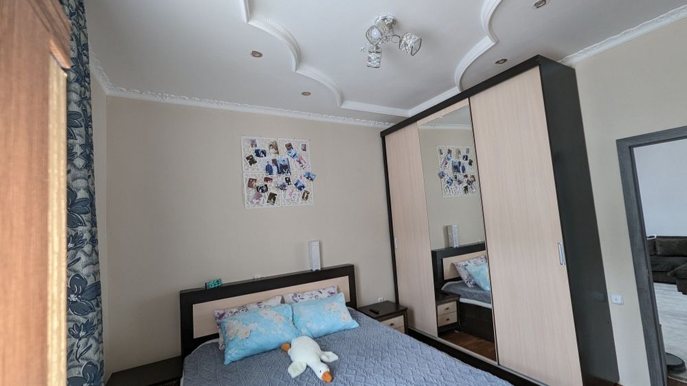 продам 3 комнатную