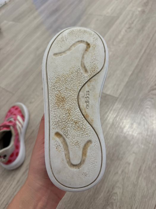 Продам кеды для девочек Adidas оригинал 32р