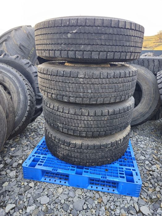 Anvelope 315 70 R 22.5 de tracțiune si de direcție.