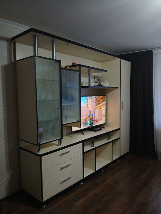 продам стенку для зала