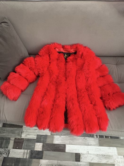 Елегантно дамско палто