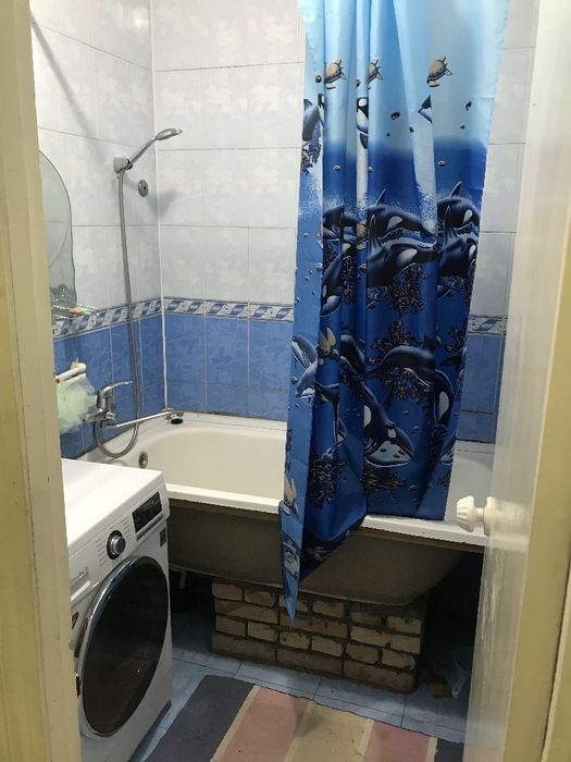 Чиланзар 11 продается  своя 2/2/4 квартира  срочно