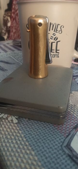 Brichete zippo si una sobranie