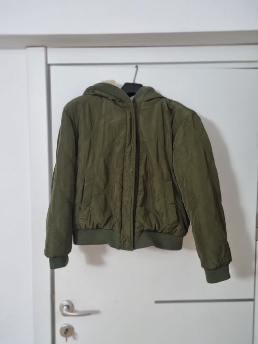 Geaca dama bomber cu gluga kaki cu blana interioara, mărimea S