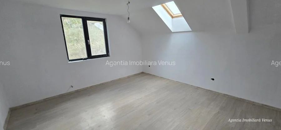 Vând casă Botoșani,Catamarasti