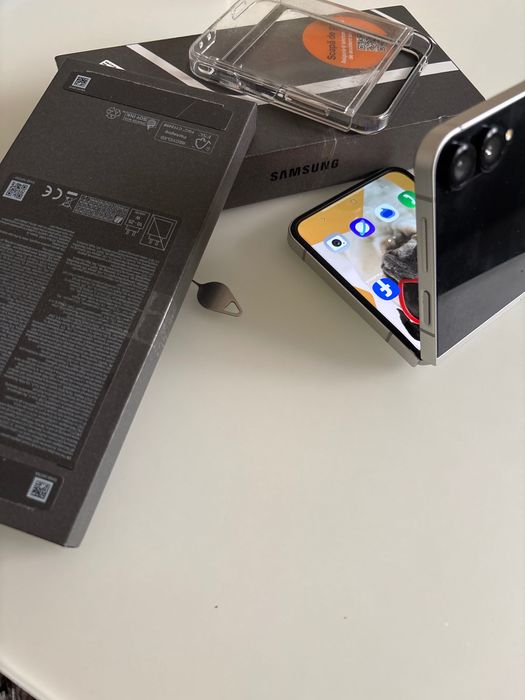 Samsung Galalaxy Z Flip7 FE