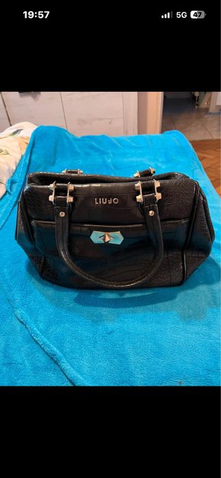 Geanta de mana piele rigida grea 22x13x33 Liu Jo in stare foarte buna