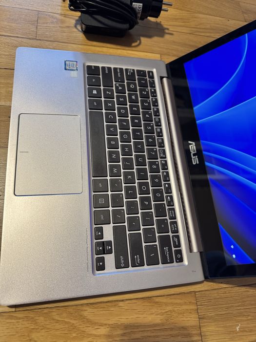 Laptop ASUS ZenBook UX303U – i5 – 8GB RAM – SSD 256 - Touchscreen