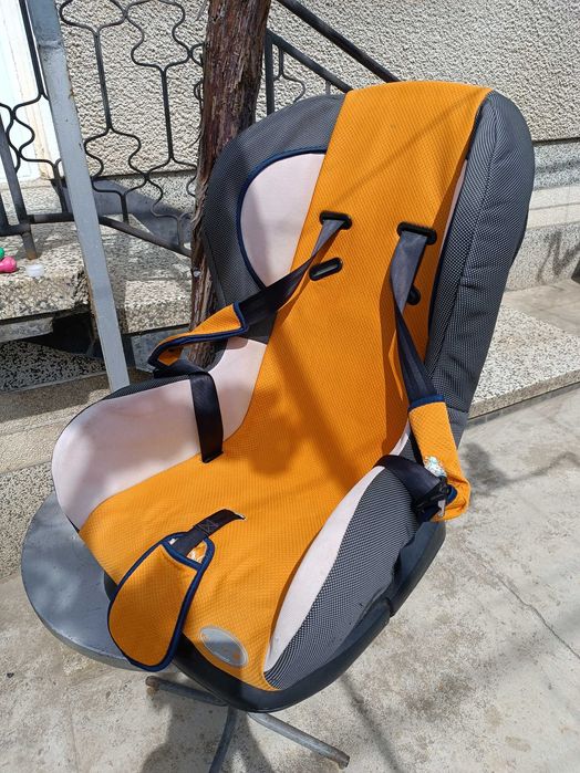 Детско столче за кола Moni