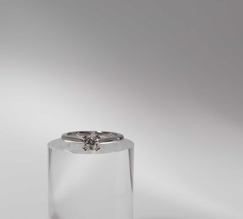 Годежен пръстен с диамант 0.61ct