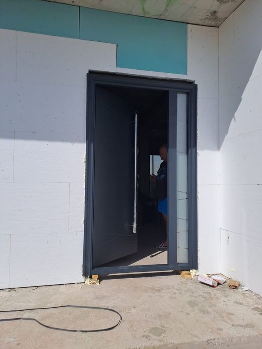 Uși de exterior casa curte vopsite electrostatic cu montaj sau fara