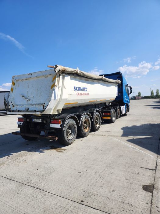 Vând ansamblu  complet