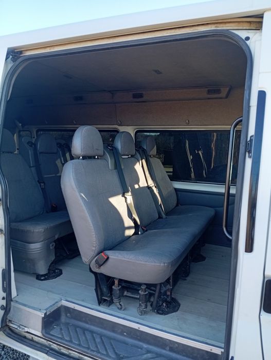 Ford transit 8+1