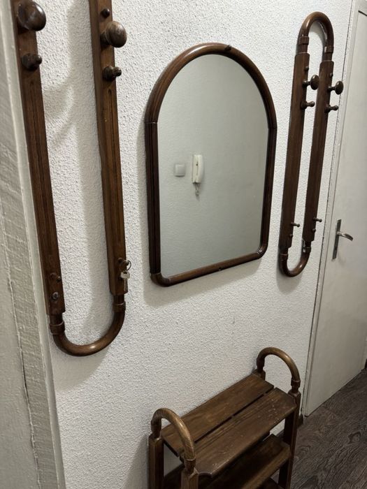 Закачалка, огледало и рафт за обувки