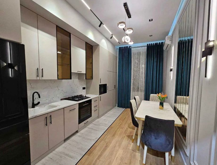 Улица Тараса Шевченко и Сдается 4-х комнатная квартира