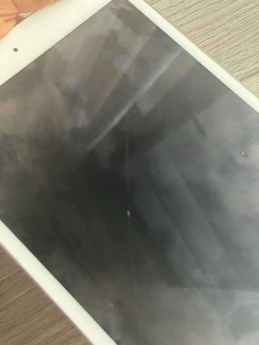 Tableta ipad mini 4 A1538 sticla fisurata