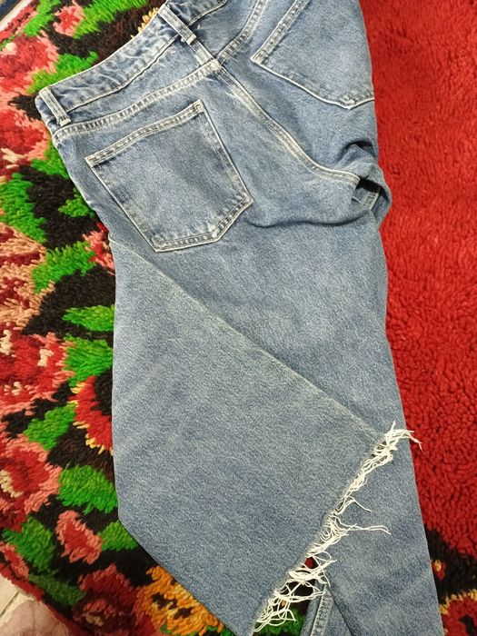 Много дънки на Зара