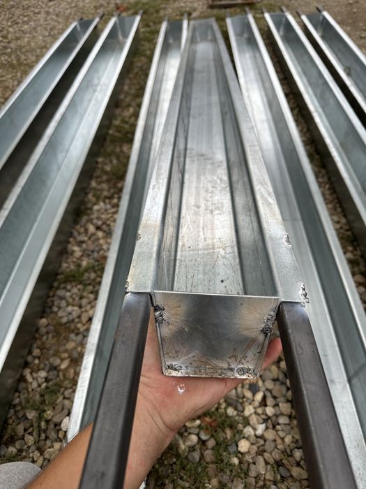 Matrite metalice/ forme/ stalpi de beton gard/ spalieri vie/ cofraje