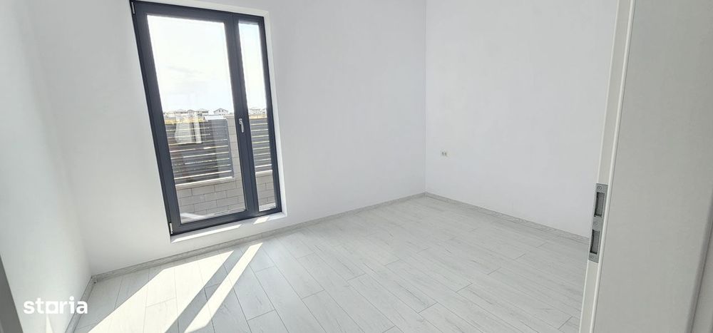 Casa 4 camere,panouri fotovoltaice,200 m de blv.