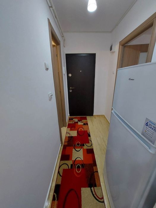Închiriez garsonieră