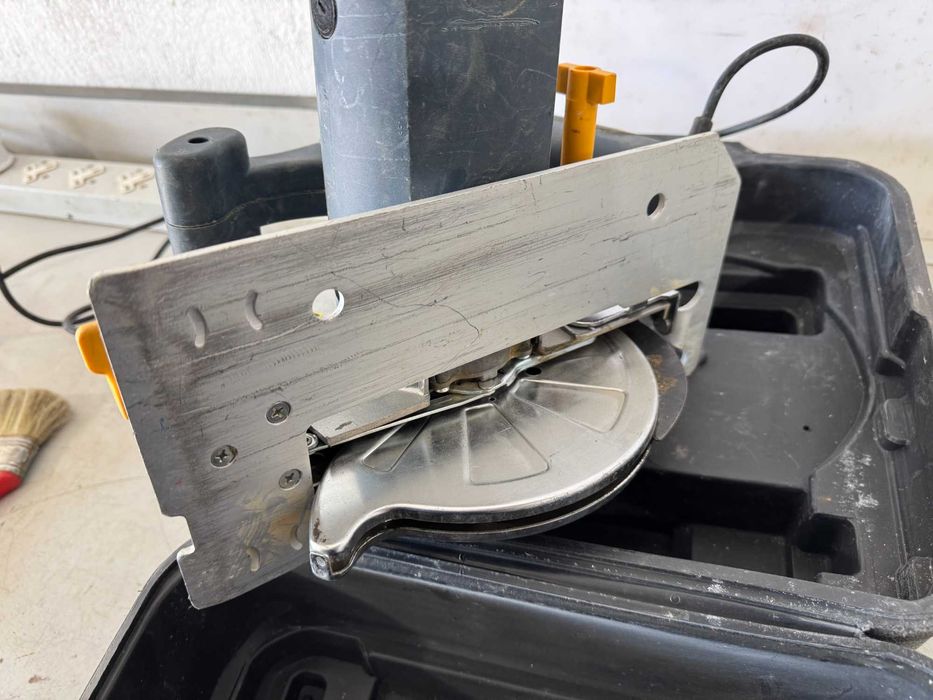 Ръчен жиркуляр - Titan 1400 W