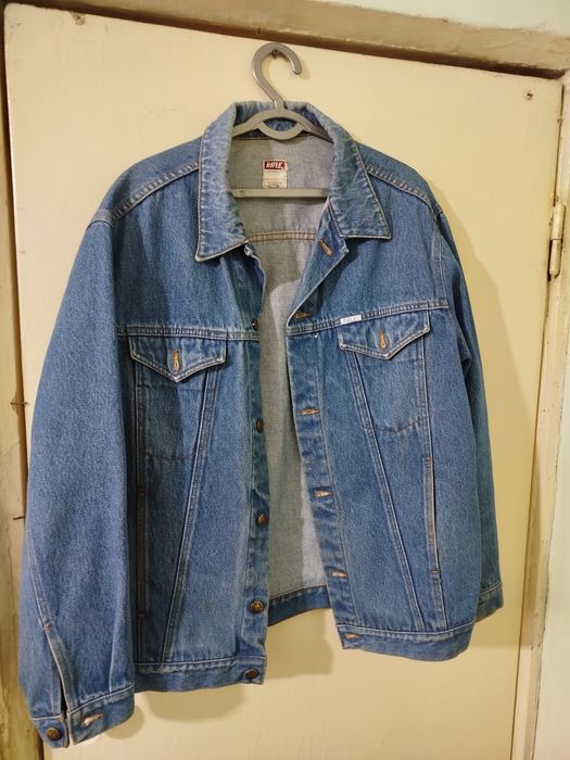 Продам джинсовые куртки.