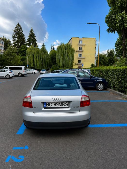 Vând  AUDI A4 B6 (8E) 1.9 TDI – 130 CP