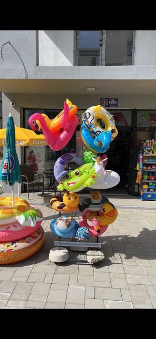 Produse gonflabile pentru vara colace, saltele pentru magazin