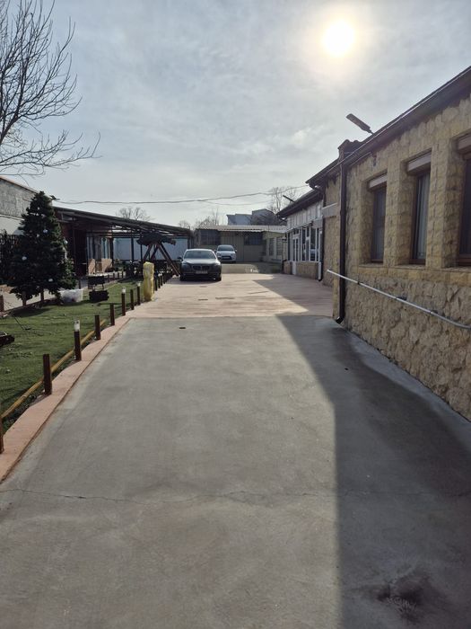 Vând casa parc CFR  la 30m de str.Domneasca