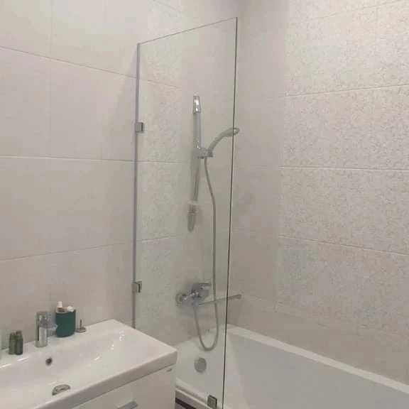 Перегородки на ванну в наличии