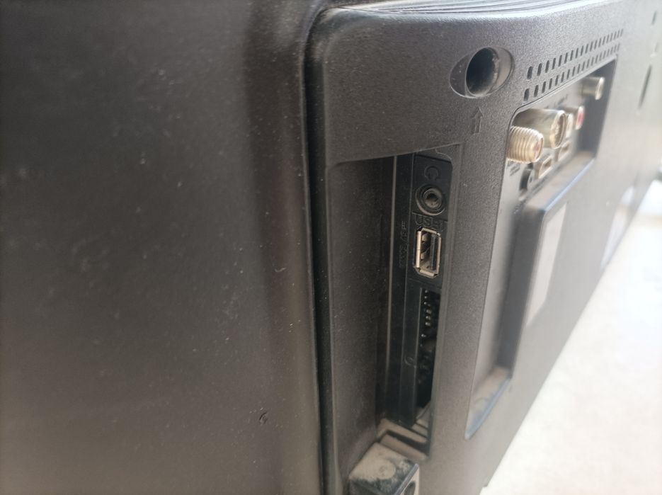 Продам 43 дияганал телевизор