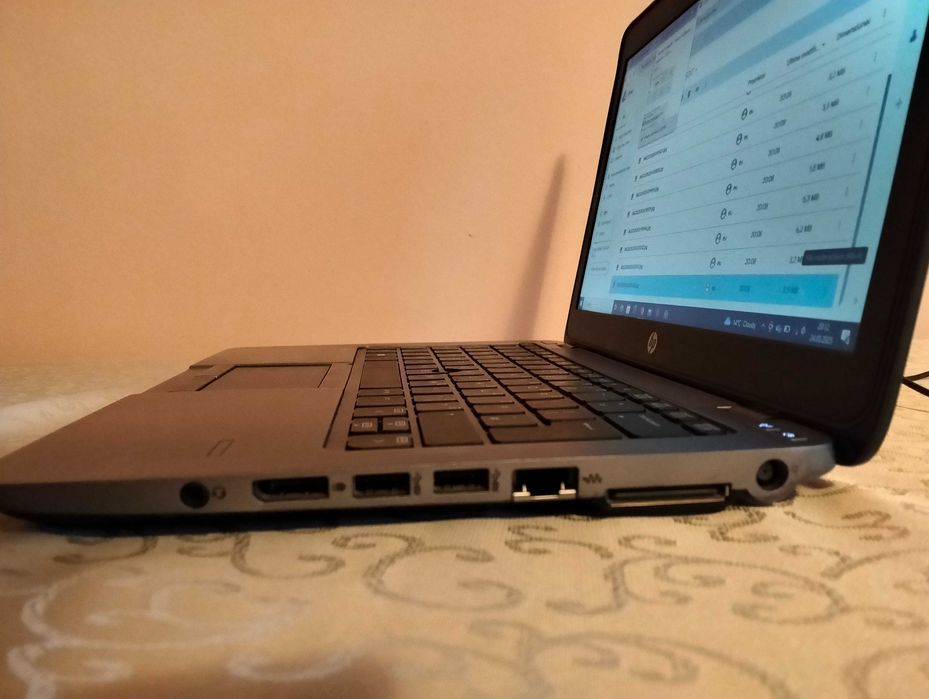 Laptop HP EliteBook 725 G2 – SSD, 16GB RAM, stare foarte bună