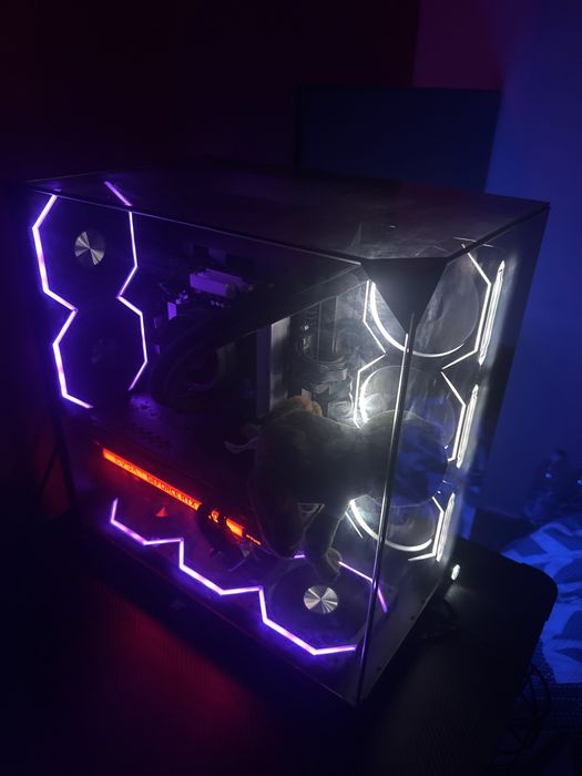 Мощен геймърски  компютър