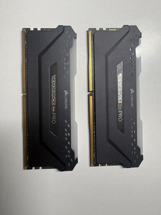 Memorie ram corsair venegance CMW32GX4M2Z3600C18