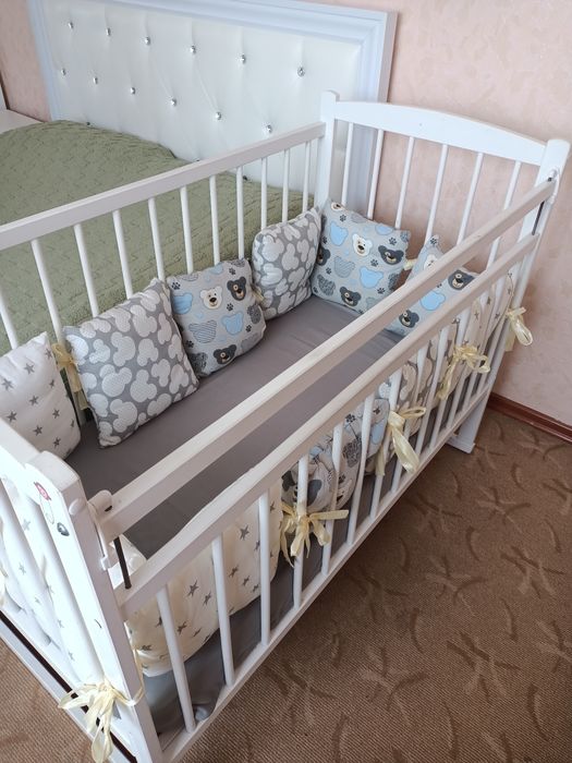 Детская кроватка