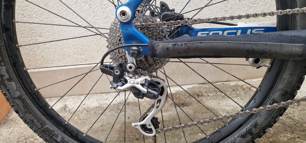 Bicicleta carbon, Focus FSL.