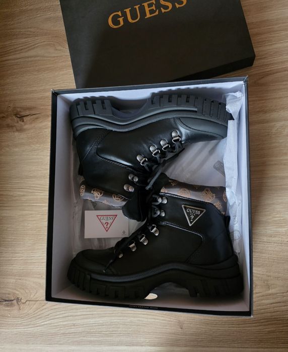 Guess дамски боти нови
