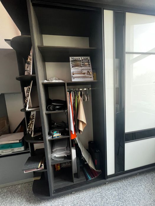 Продам хороший шкаф