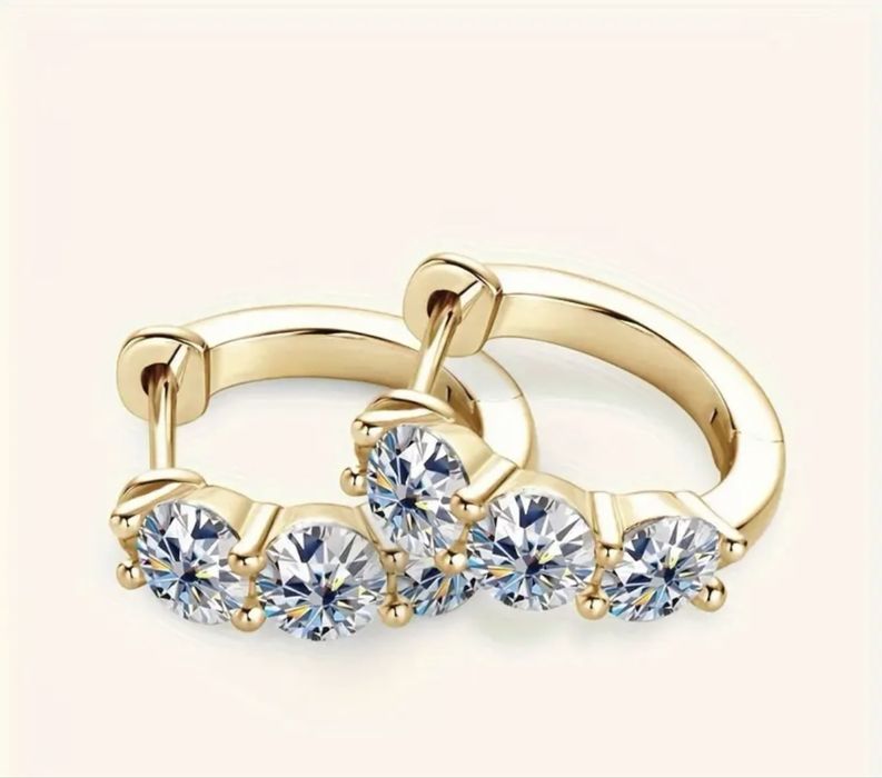 S925 Сребърни обеци с 18к златно покритие и Камък Мойсанит 0.9к карата