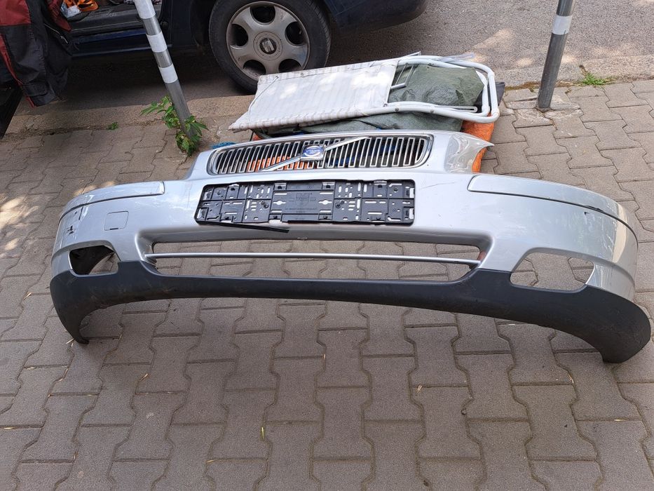 Оригинални предни Брони Volvo /V50/V70